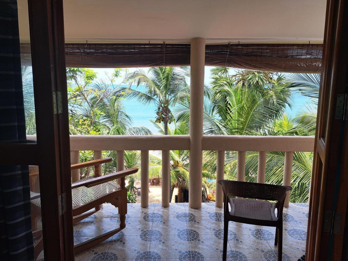 The Surf Access Guest House Arugam Bay Buitenkant foto