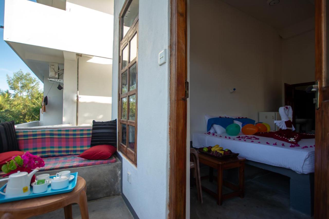 The Surf Access Guest House Arugam Bay Buitenkant foto